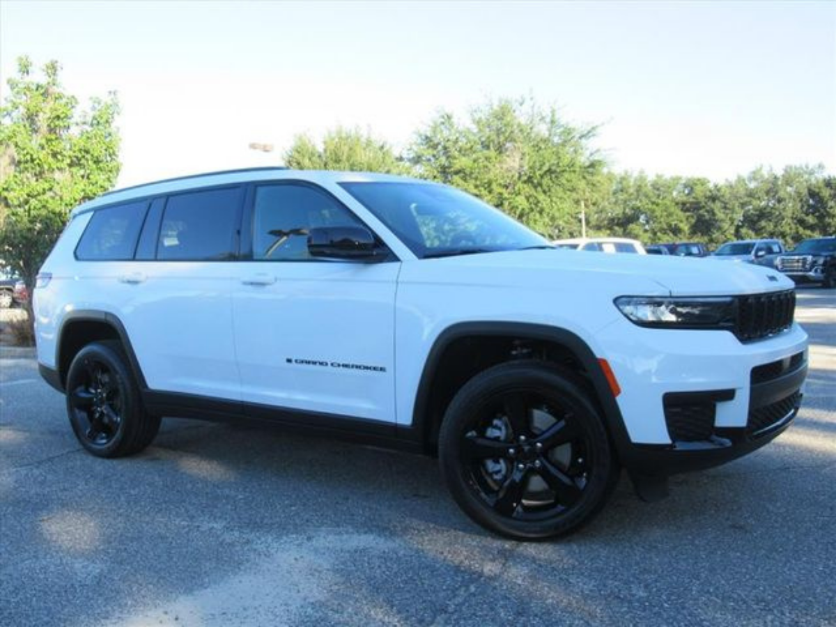 Jeep Grand Cherokee Altitude X 12