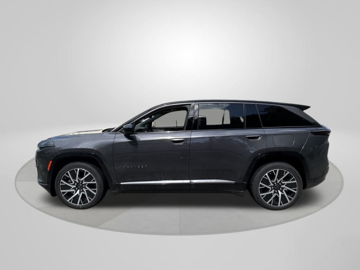 Jeep Wagoneer S Limited 23